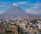 Арекипа является столицей региона Арекипа и второй самый густонаселенный город в Перу